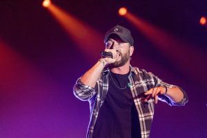 Chris Lane live
