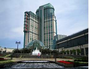 hotel near fallsview casino resort